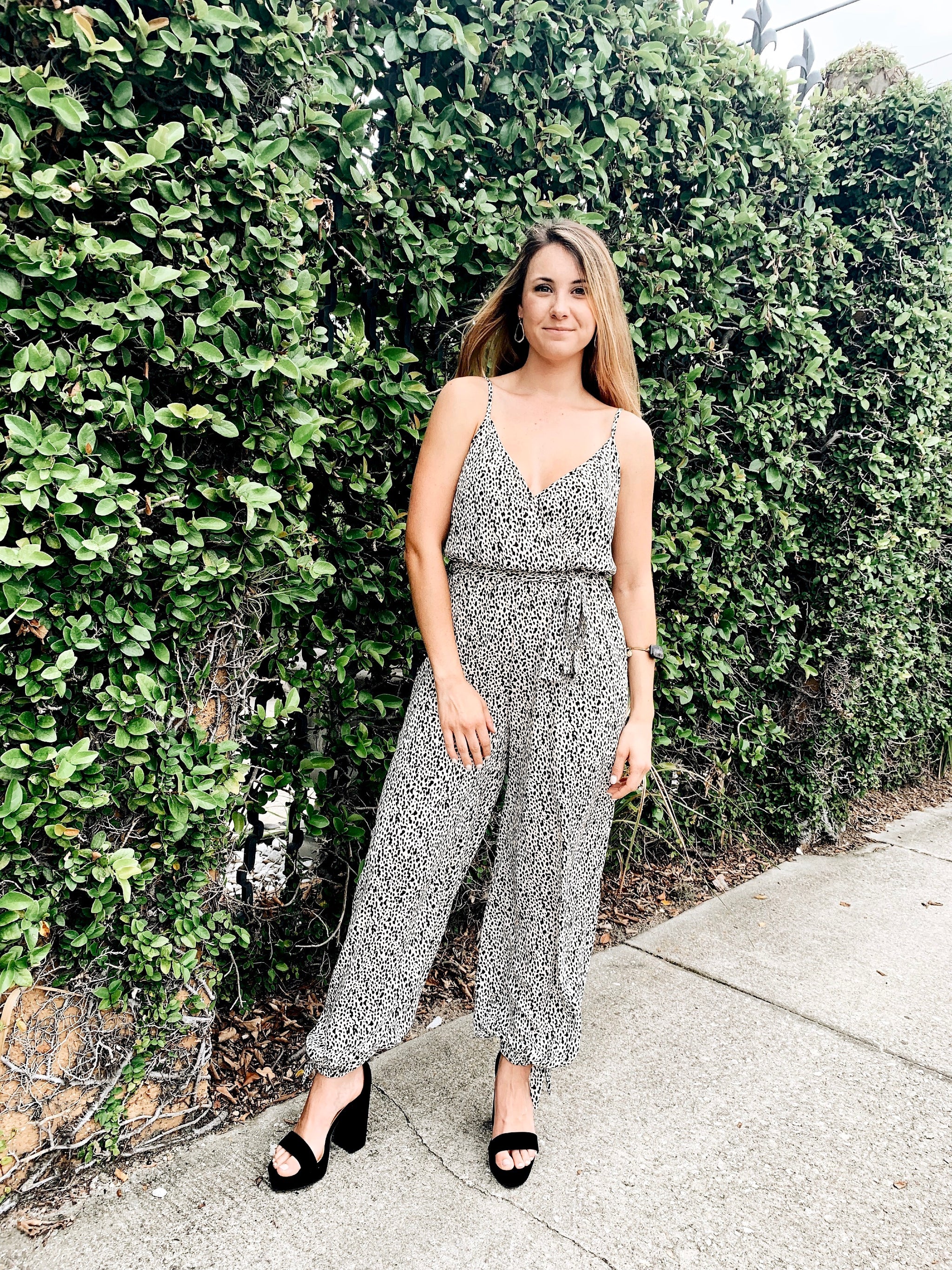 DU JOER デュ ジュール　V NECK SALOPETTE Playsuits / Sets / Jumpsuits – Simply Du Jour
